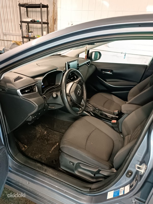 Toyota salong enne puhastust